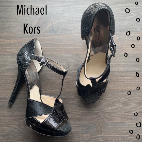 MICHAEL Michael Kors Shoes - 🌿Host Pick🌿 Michael Kors Heels